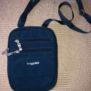 Baggallini Journey Crossbody Bag Multi-Pocketed Lightweight and Water Resistant
